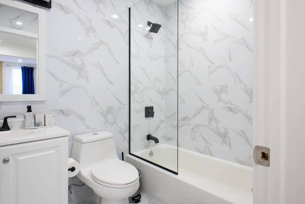 240-15 Luxury Prime Location W&d * New York